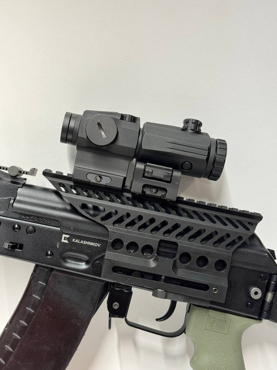 Коллиматорный прицел Atlant P-11 Red Dot Sight 1x20mm купить