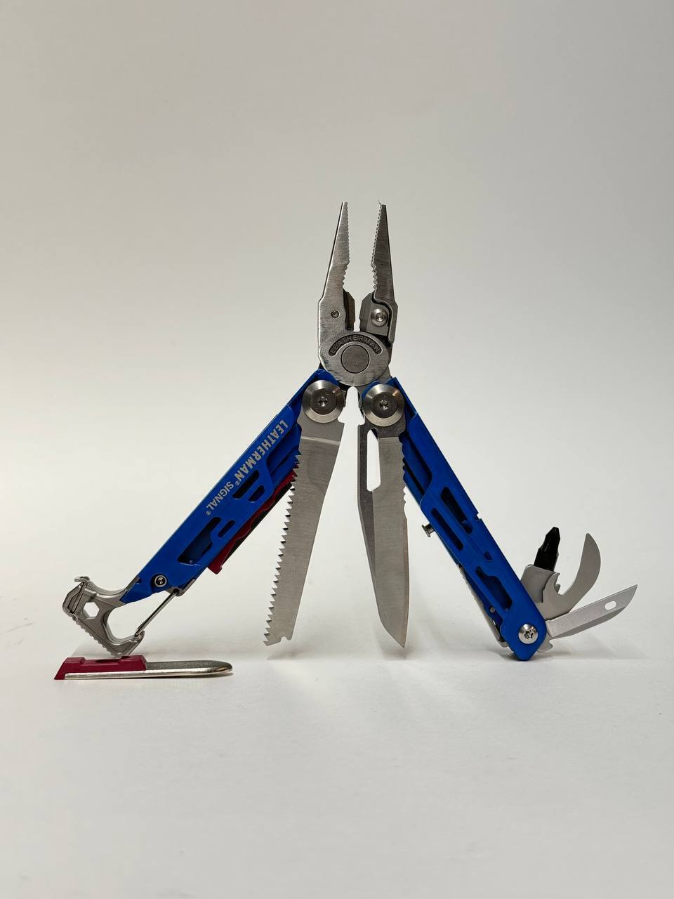 Мультитул Leatherman Signal Cobalt 19 инстр., 7/11, 4см, чехол нейлон, box купить