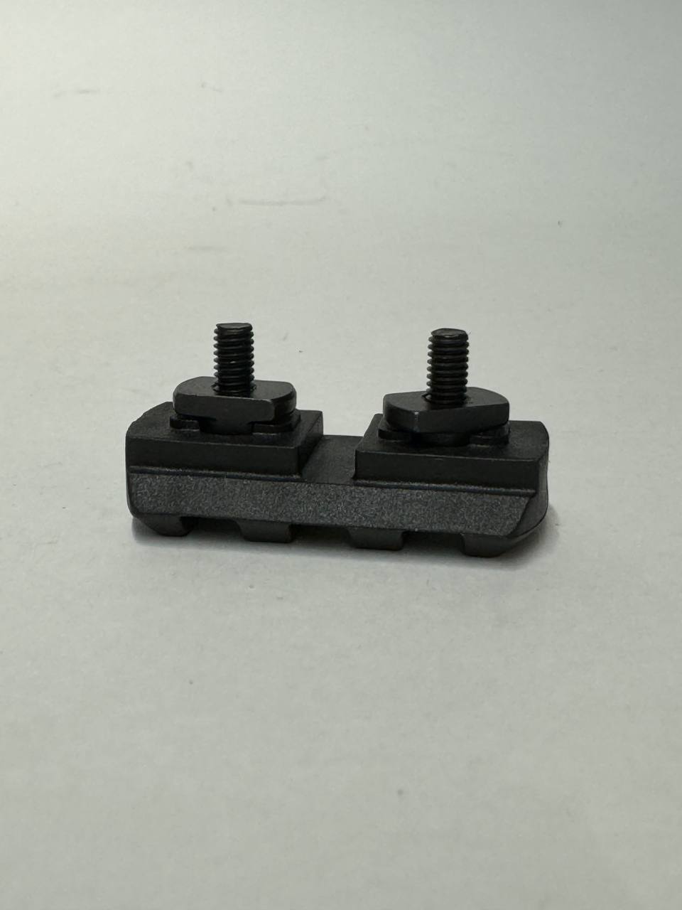 Планка пикатини Слоты M-LOK на 3 шага  DLG Tactucal Черная купить